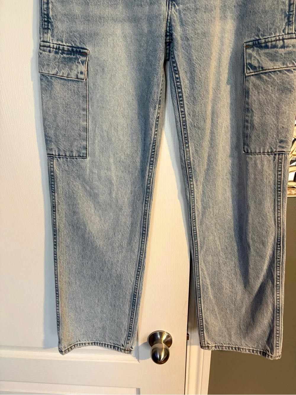 Denim Forum The '90s Edie Lo-rise Cargo Jeans - Picture 7 of 11